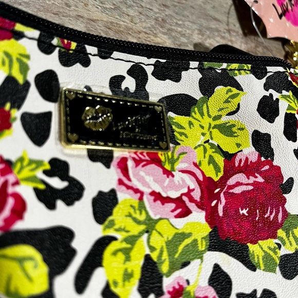 NWT Luv by Betsey Johnson Leo Red LB Double crossbody bag w/ Heart ♥️ keychain - Picture 11 of 16